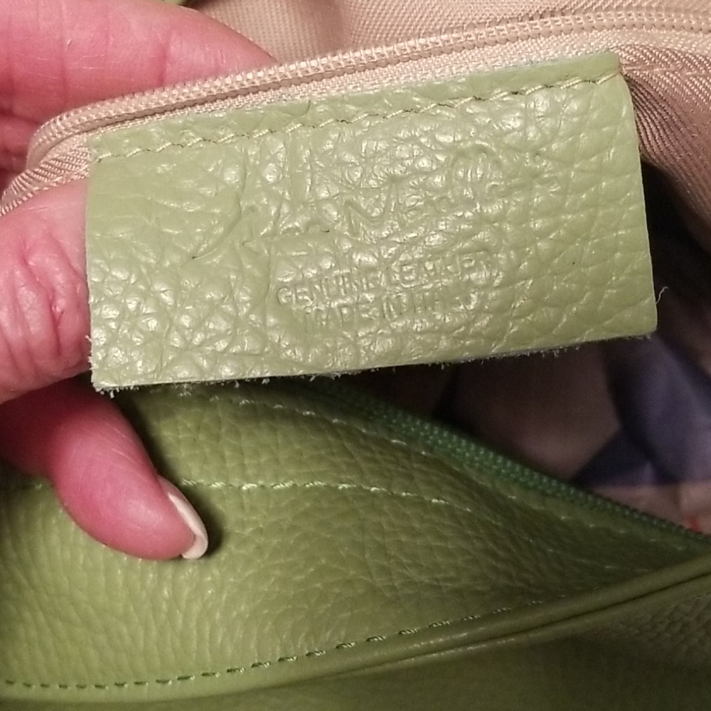 COPY - Gorgeous spring green leather handbag STILL AVAILABLE! - Picture 4 of 6